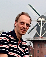 Dr. Rainer Bruns
